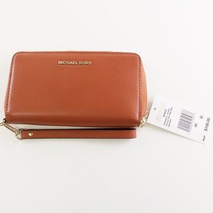 MICHAEL KORS Mercer Leather Smartphone Wristlet